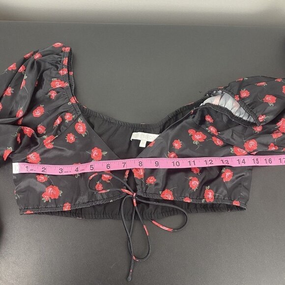 Revolve More to Come Women's Floral Rose Printed Crop Top Size S Peasant Puff - Picture 6 of 10